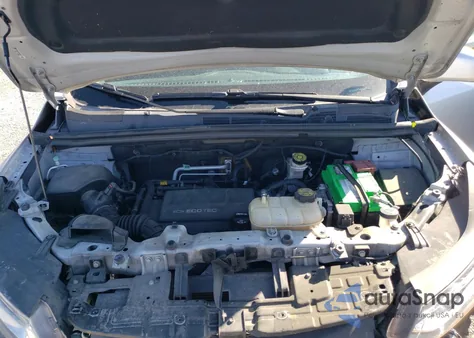 2018 Chevrolet Trax Ls z USA, uszkodzony, nr VIN KL7CJKSB3JB645832